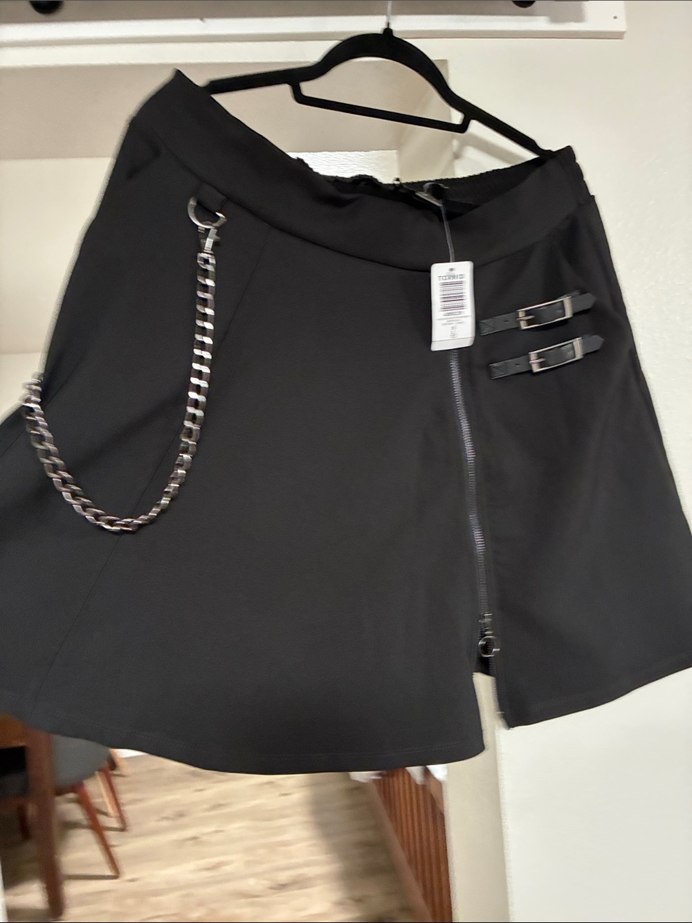 Torrid Women’s Black Buckle Chain Zipper Skirt. NWT Torrid size 0
